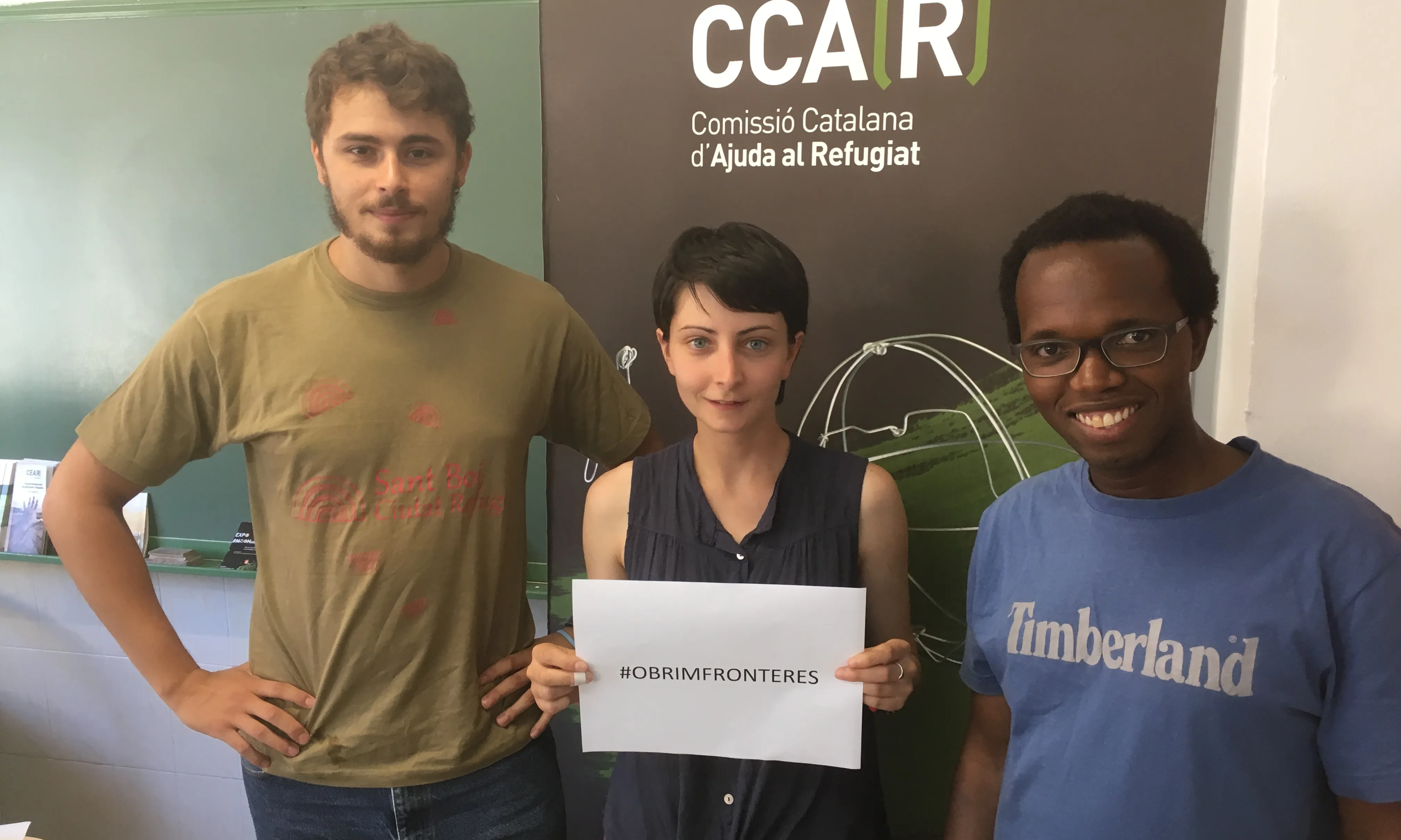 Imatge de membres de la CCAR demanant l'obertura de fronteres