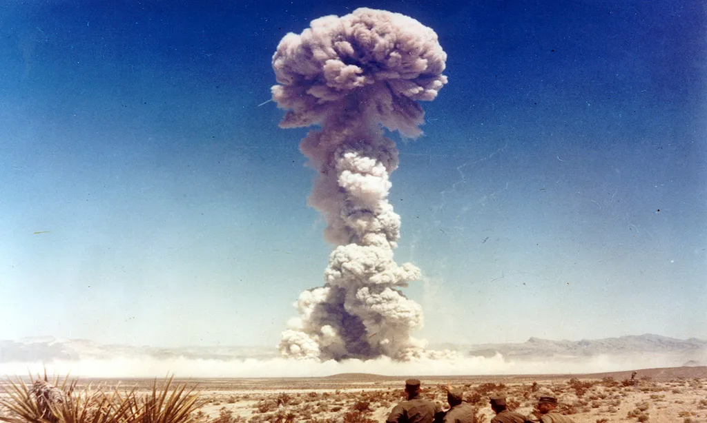 Prova de llançament d'una arma nuclear a Nevada (1951).
