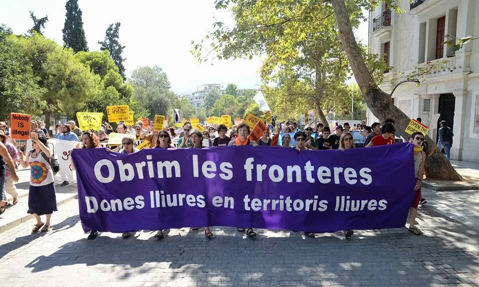 Protesta d'Obrim Fronteres en defensa del dret de les dones.