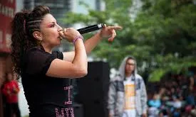 Diana Avella, artista de hip hop que tracta els drets de les dones