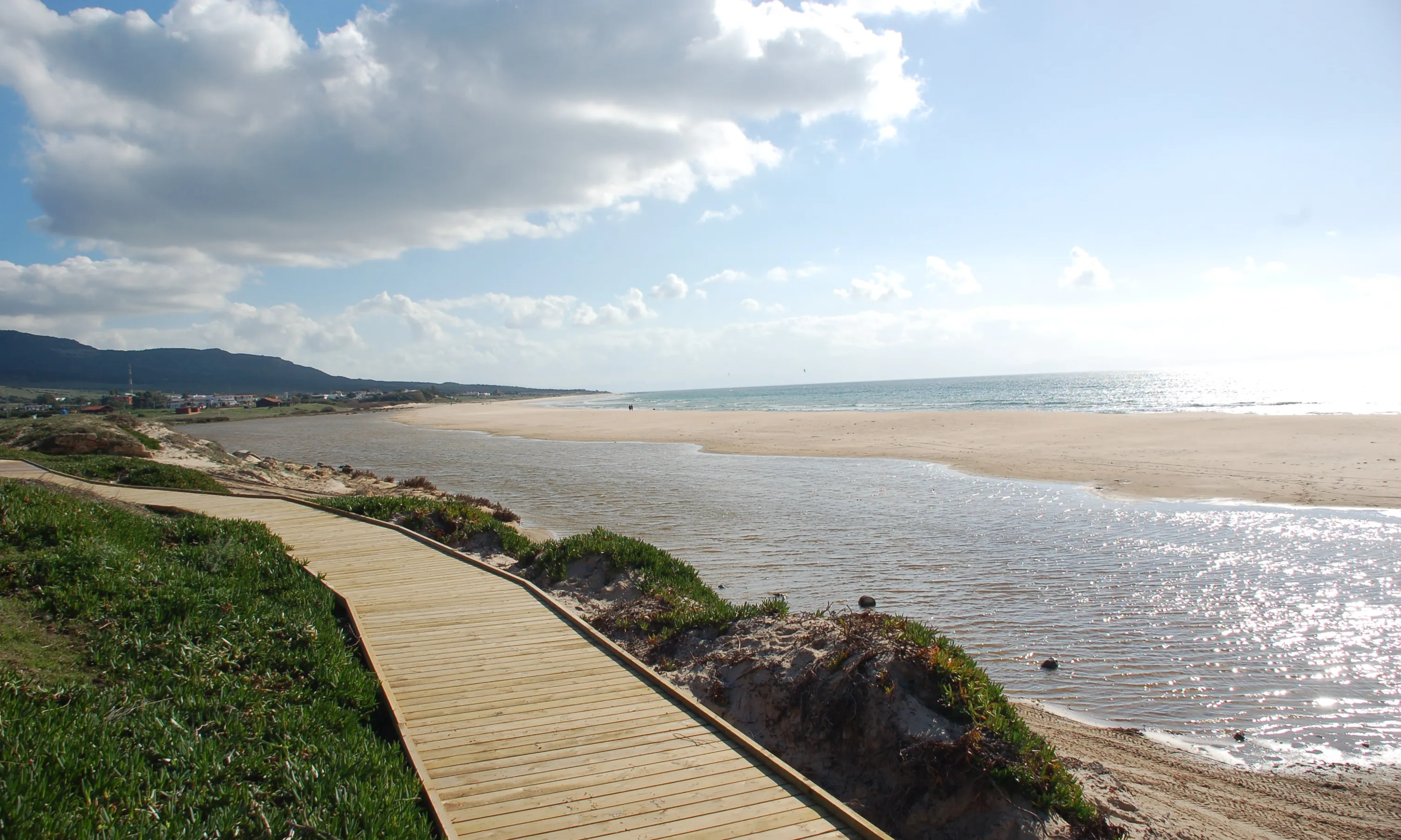 Passeig costat del mar