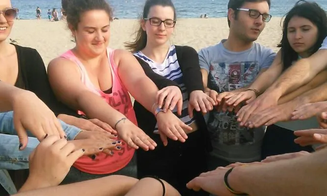 Les experiències de voluntariat per joves de la fundació promouen la interculturalitat, la tolerància i cultura de la pau i del canvi