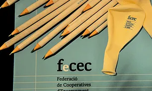 Una imatge de la FeCEC que mostra el seu logotip