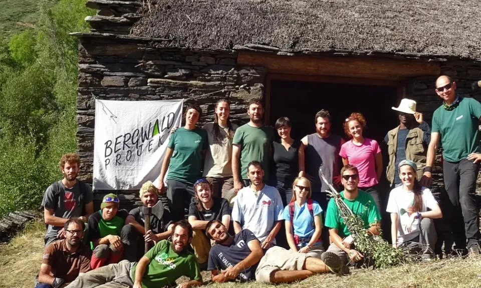 L'associació Boscos de Muntanya organitza noves estades de voluntariat ambiental als boscos del Pirineu l'estiu de 2018