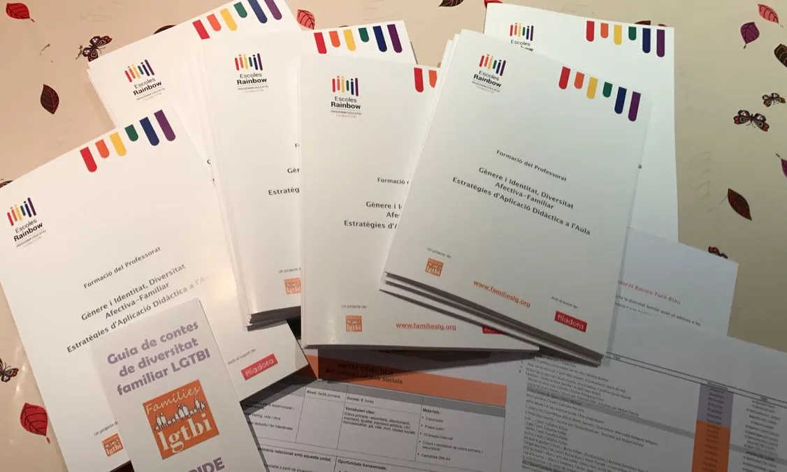 El PEER acompanya el professorat, el personal administratiu i de serveis amb formacions.