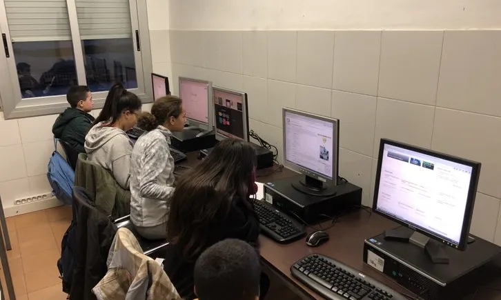 Ordinadors de l'Espai Ca N'Anglada cedits per 'UPC Reutilitza'