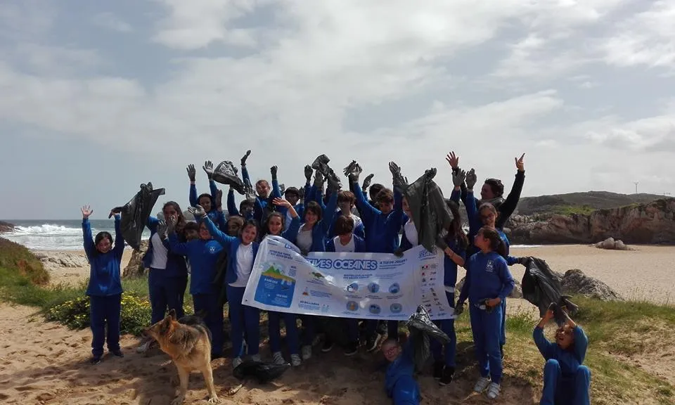 Les Ocean Iniciatives són crides de voluntariat per recollir i analitzar residus que hi ha a mar i platges