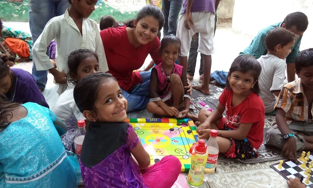 projecte de joguines per a infants desfavorits de la India