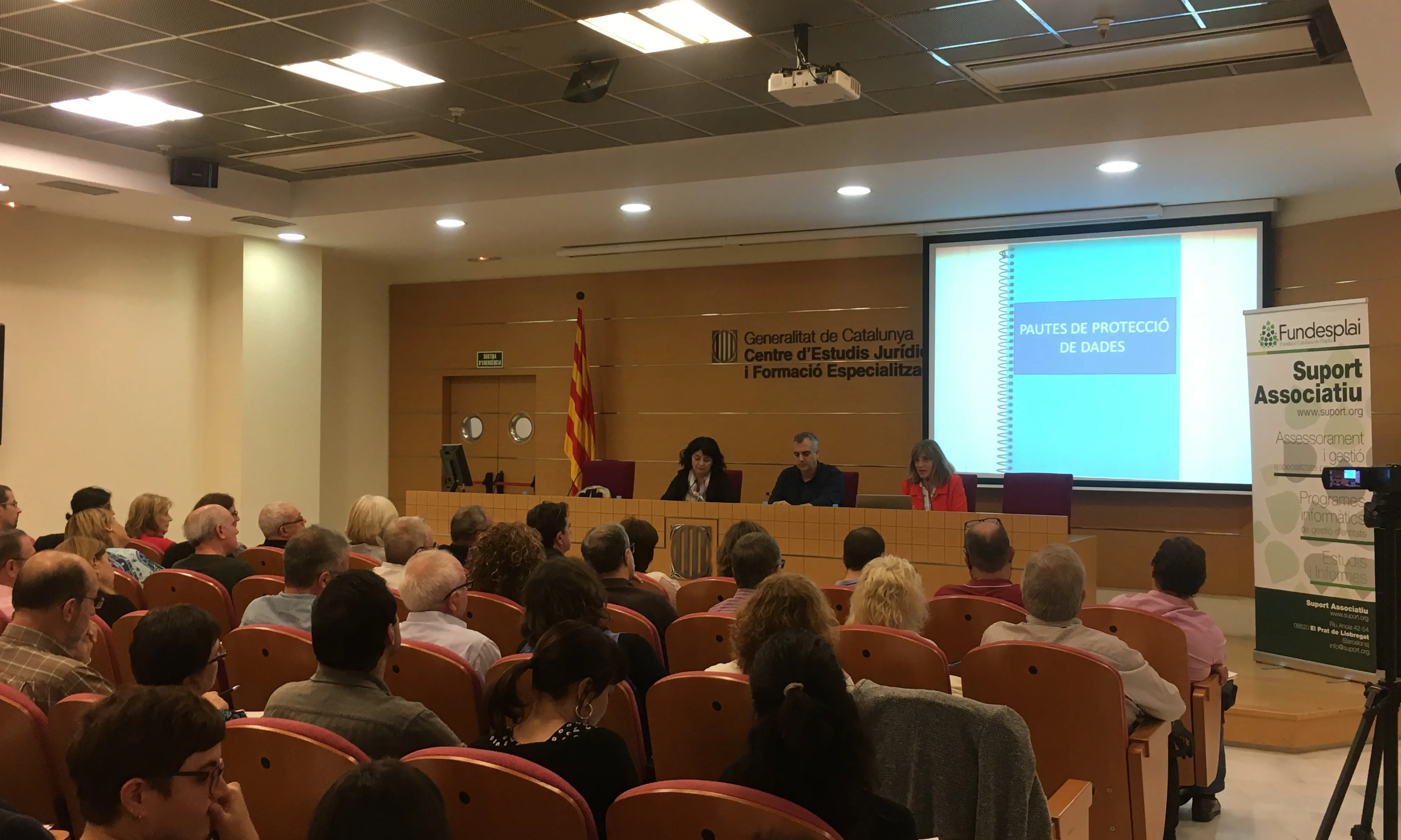 Glòria Freixa i Joana Marí, de l'APDCAT, van ser les ponents de la jornada sobre protecció de dades del dimecres 24 d'octubre. 