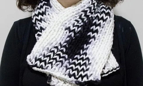 La Bufanda de la iaia es destinen als programes d'atenció a la soledat.