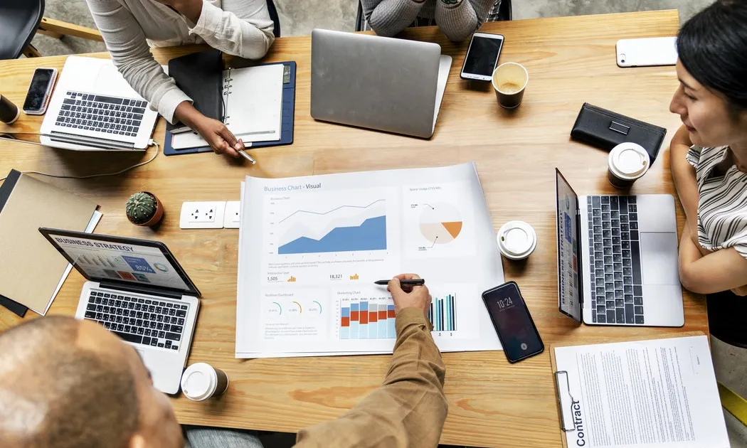 Les jornades seran impartides per diferents experts en desenvolupament local i economia local. Font: Unsplash.
