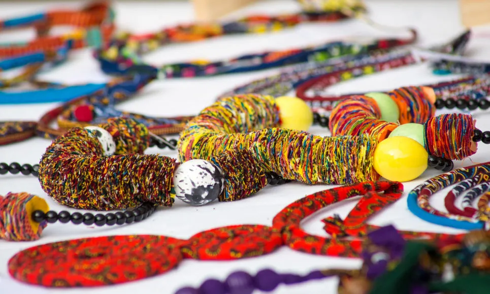 La cooperativa ha creat la marca de roba africana Diambaar. Font: Diomcoop.