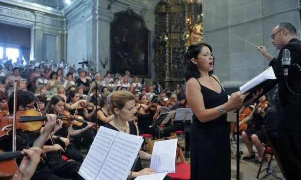 Interpretació de la missa de Santes