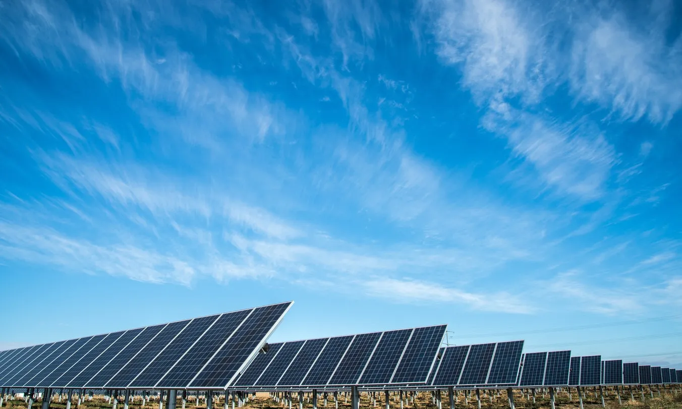 Actualment el consum energètic a l’Estat espanyol és 2,4 vegades l’energia que el nostre planeta pot generar. Font: Unsplash.