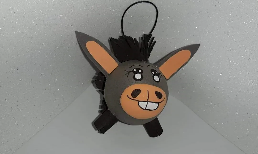 Els preus pels ornaments van des dels 3€ per una bola fins a 40€ pel paquet complet de regals. Font: Fundació ADIMIR.