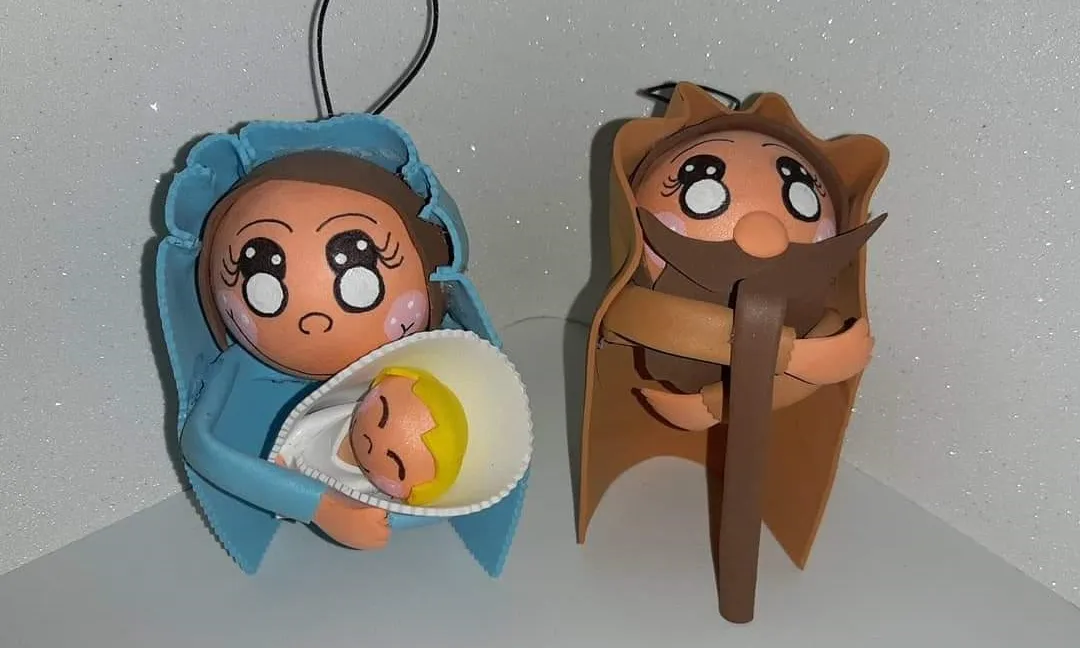 Les boles tenen forma de reis mags, angelets, Maria, el nen i Josep o animals del pessebre com el bou, el ruc i l’ovella. Font: Fundació ADIMIR.