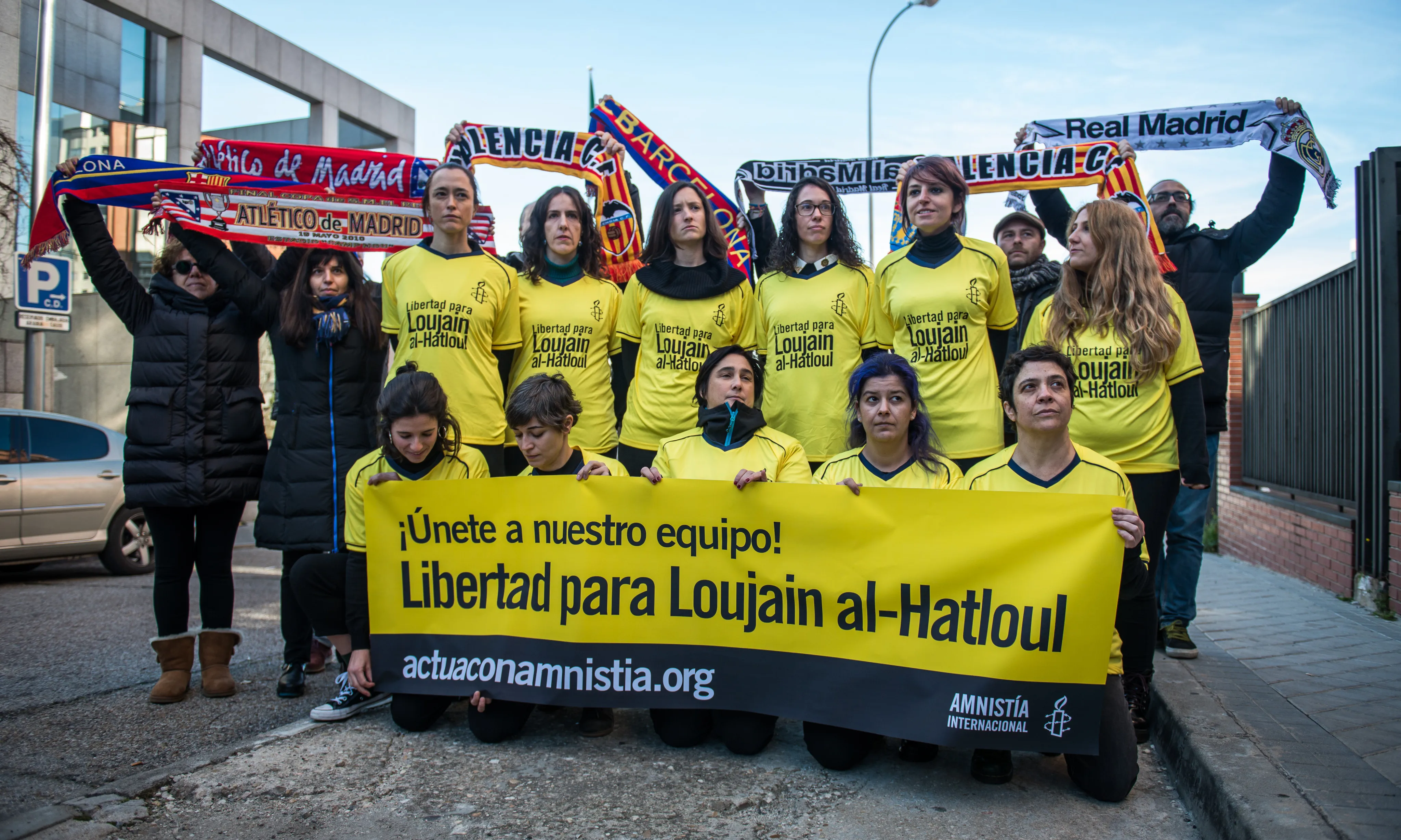 Amnistia Internacional ha protestat davant l'ambaixada de l'Aràbia Saudita a Madrid.