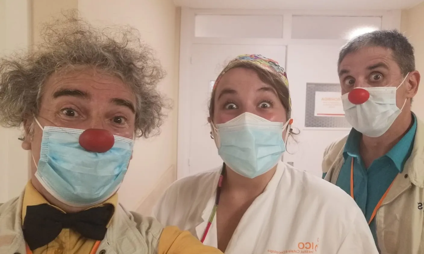 Aquest fet ha estat possible gràcies a la col·laboració amb el personal sanitari i al reconeixement que aquests donen a la tasca de l’entitat. Font: Pallapupas.