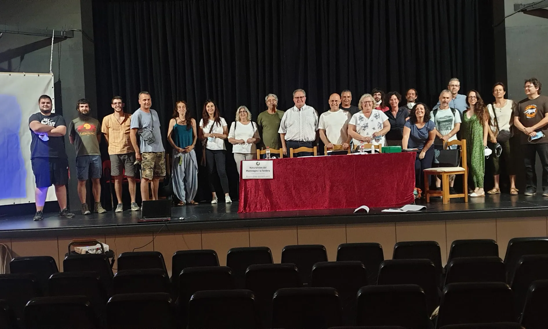 Imatge grupal de la constitució de l'entitat a Pineda de Mar.