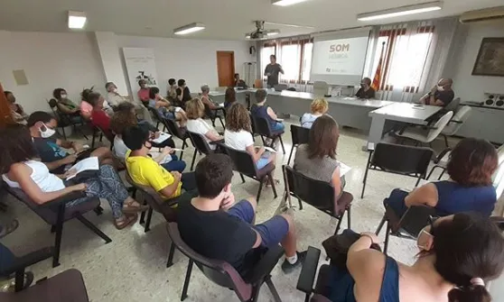 Som Música parteix de la voluntat dels ajuntaments de la Cellera de Ter i Anglès de crear un centre d’interès musical.