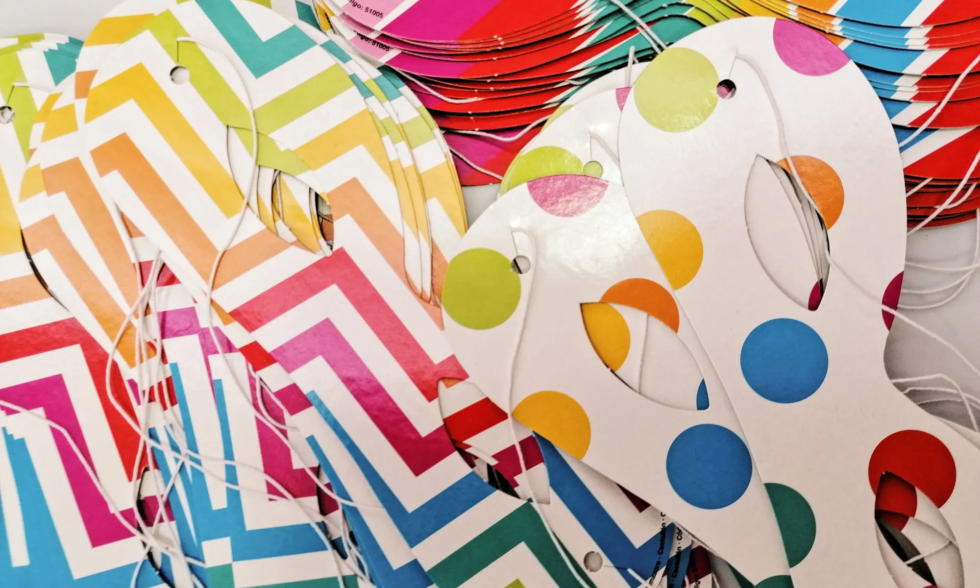 La configuració dels lots de cap d’any està feta per persones en situació de risc que formen part de la Fundació Topromi.