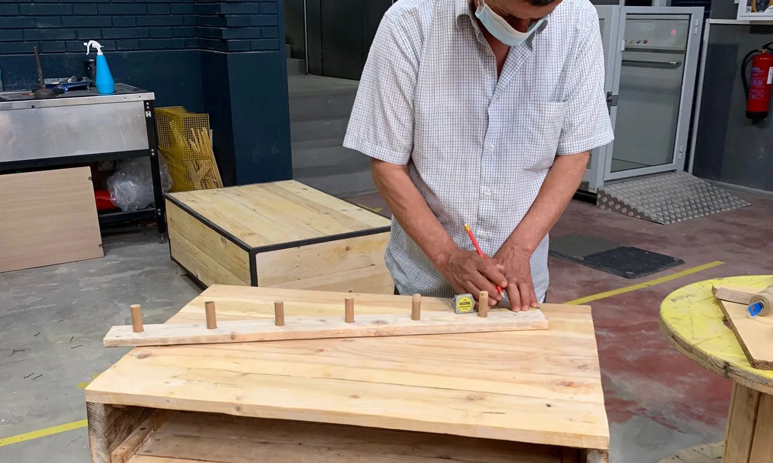 L'objectiu és reutilitzar el 5% de mobles que arriben a les deixalleries.