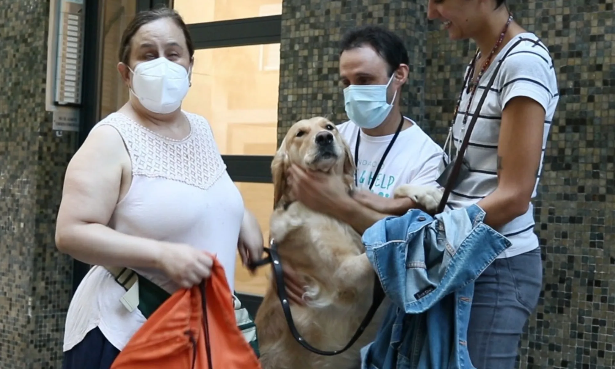 La Fundació Hope & Help treballa per lluitar contra la soledat i l’aïllament alhora que evita l’abandonament animal.