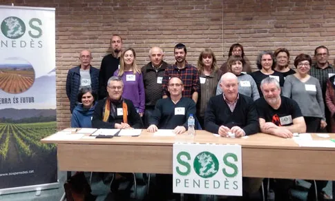 Els membres de SOS Penedès durant una de les darreres rodes de premsa.