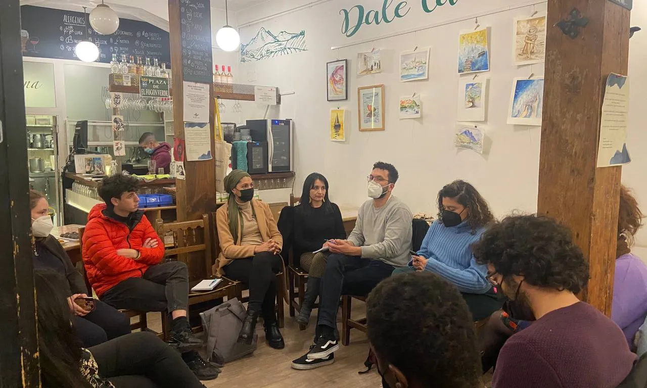 Reunió d'Algo Race amb col·lectius antiracistes a Madrid.