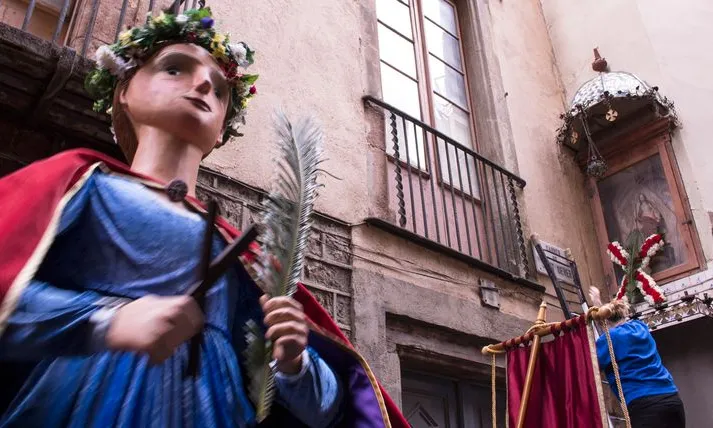 Enguany es retorna a unes festes de Santa Eulàlia completament presencials, amb actes i activitats durant els dies 11, 12 i 13 de febrer, per tota Barcelona.