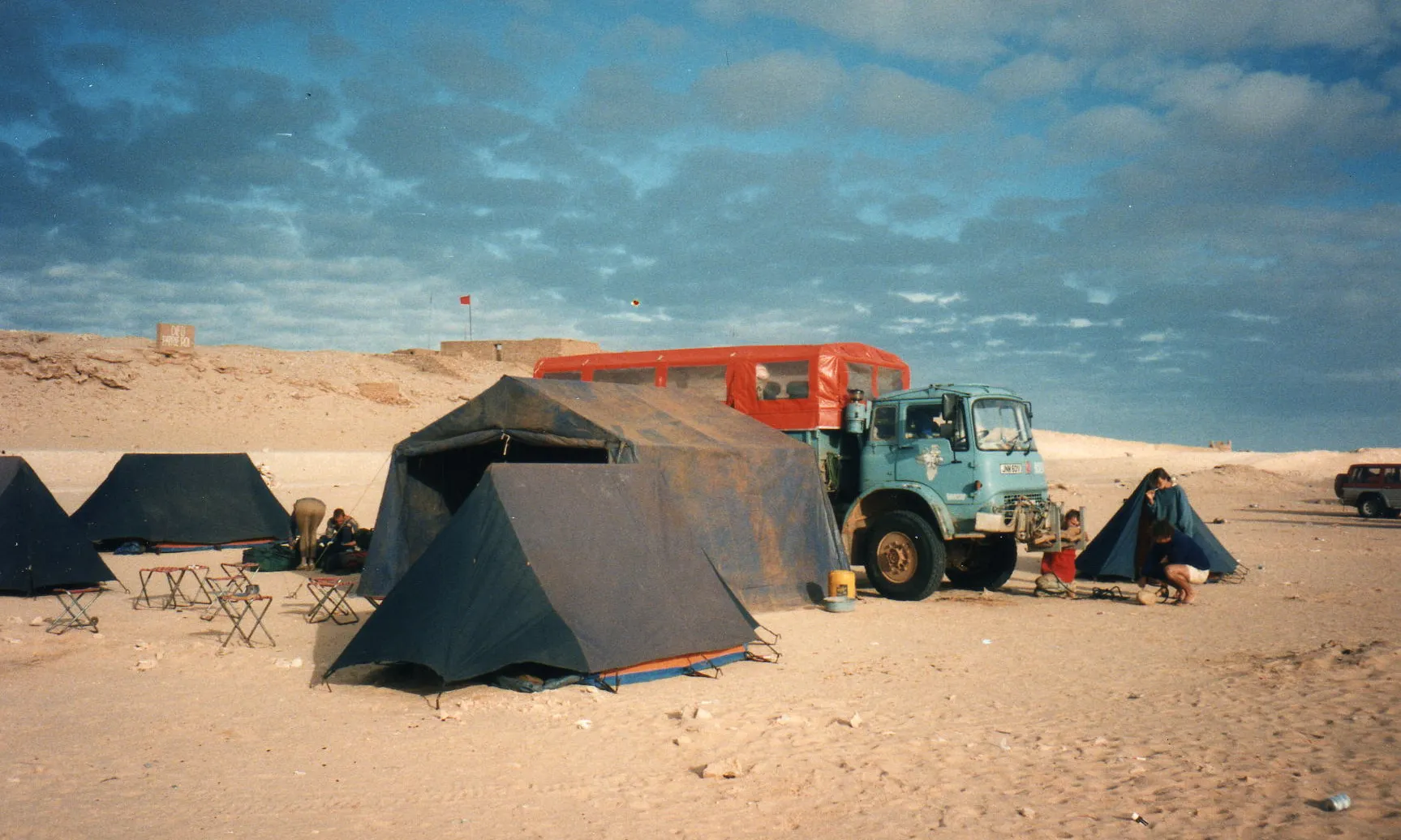 Més de 150.000 sahrauís es refugien als campaments de Tindouf des que el Marroc va ocupar el territori.