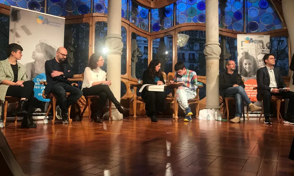 A l'acte es va reivindicar que les persones amb autisme son ciutadans de ple dret i s'han de garantir els seus drets.