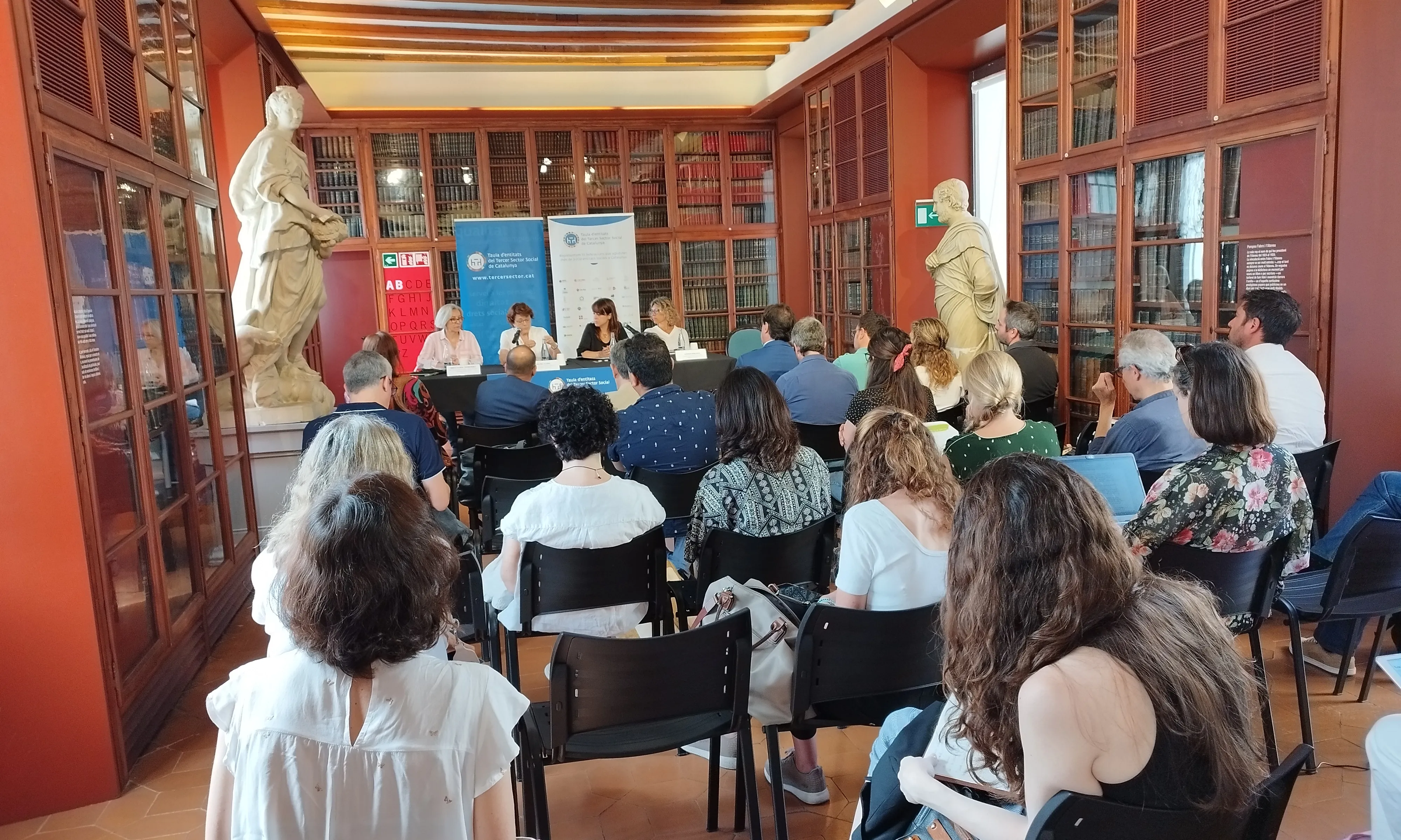 Les entitats reclamen al Govern que posi fi als retards greus en el pagament de les subvencions.