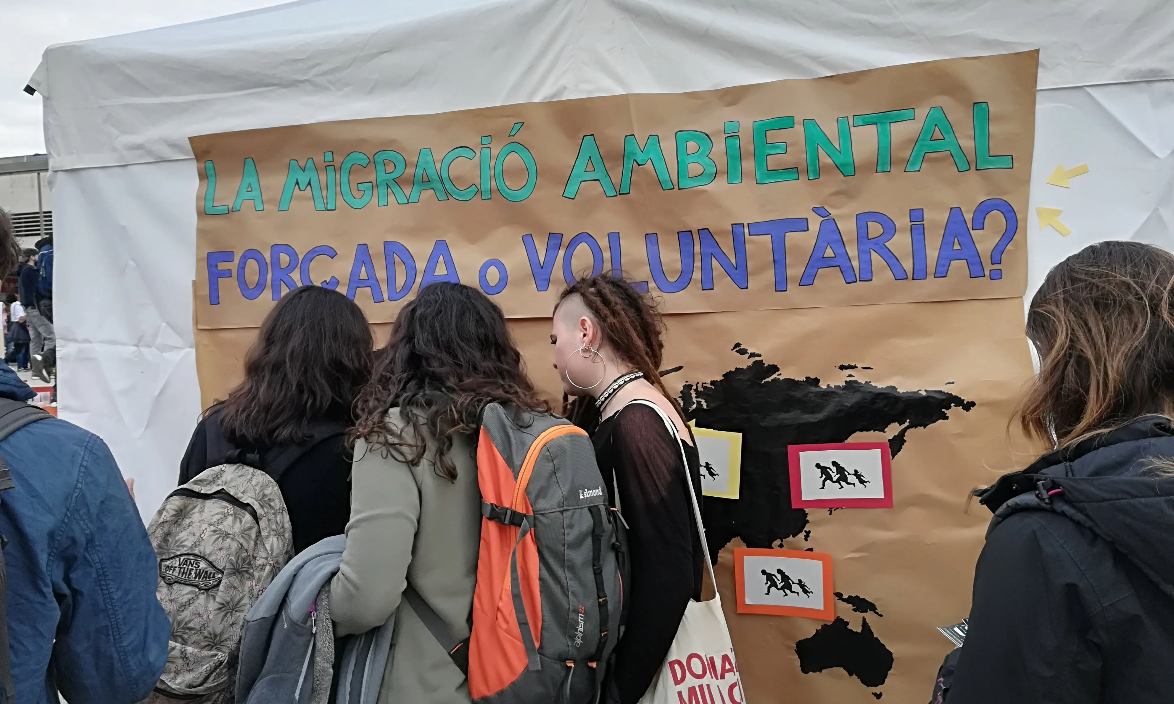 Sensibilització sobre la situació de les persones refugiades a la UAB.