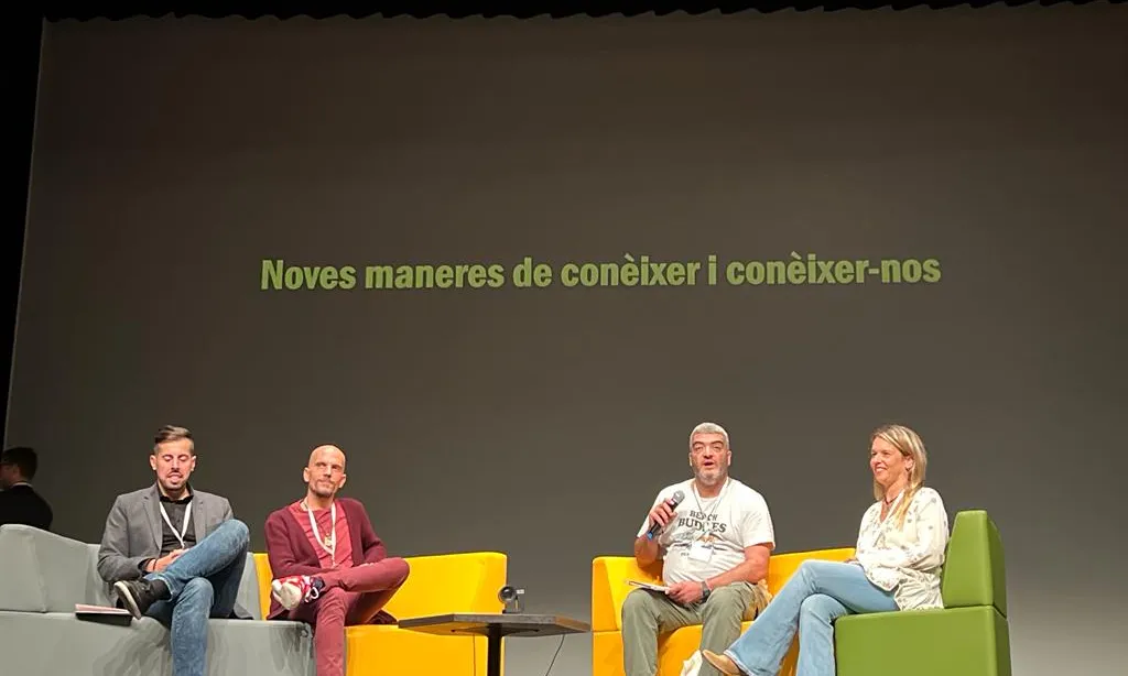 Una de les taules rodones del VI Congrés d'Infermeria de Salut Mental de l'ASCISAM celebrat a Tortosa.