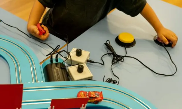 Gràcies a la proposta de Nexe Fundació, la Ludoteca Guitard es transforma en un espai més digital, accessible i inclusiu.