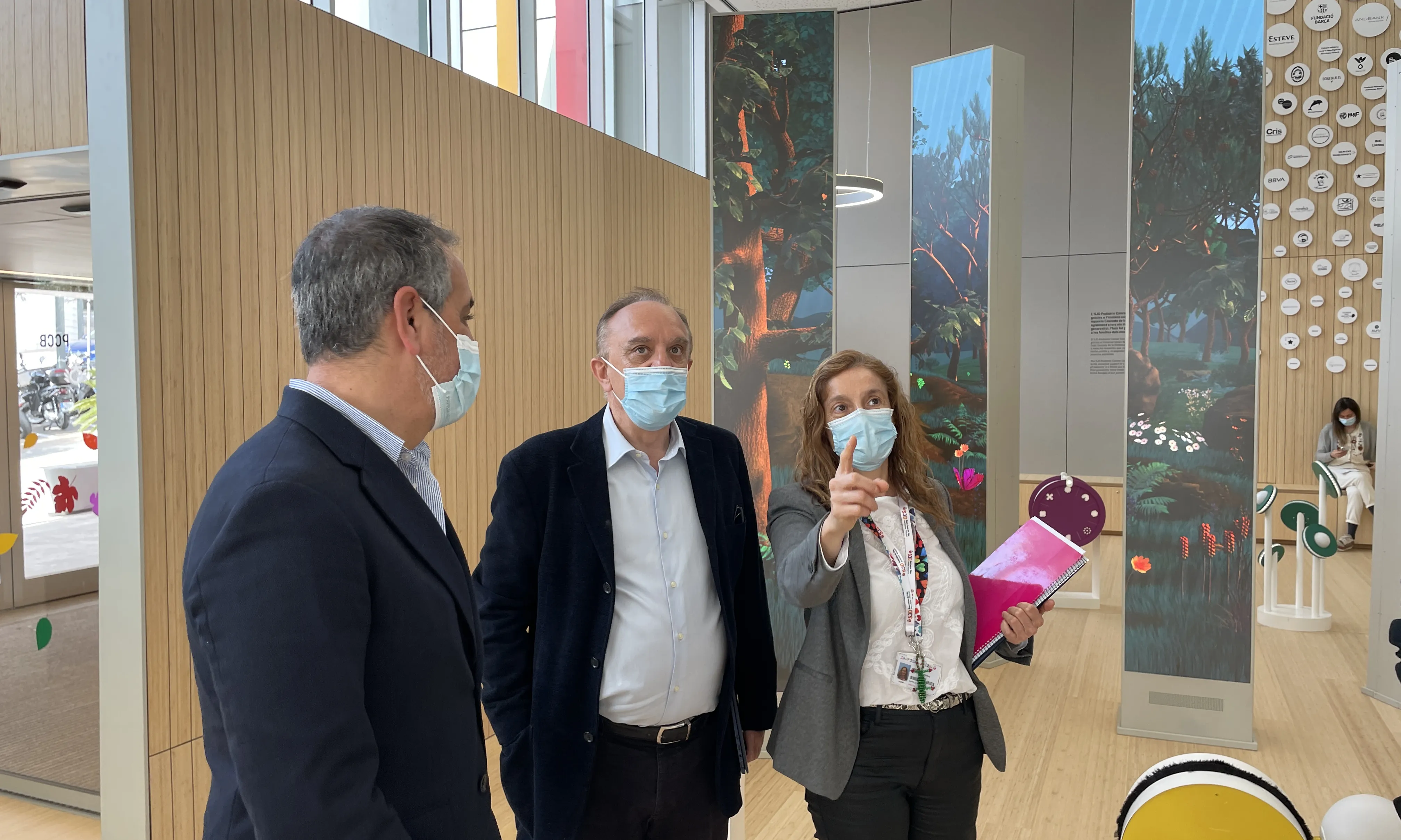 El delegat del Govern a Barcelona, Joan Borràs, visita les instal·lacions de l’Hospital Sant Joan de Déu de Barcelona.