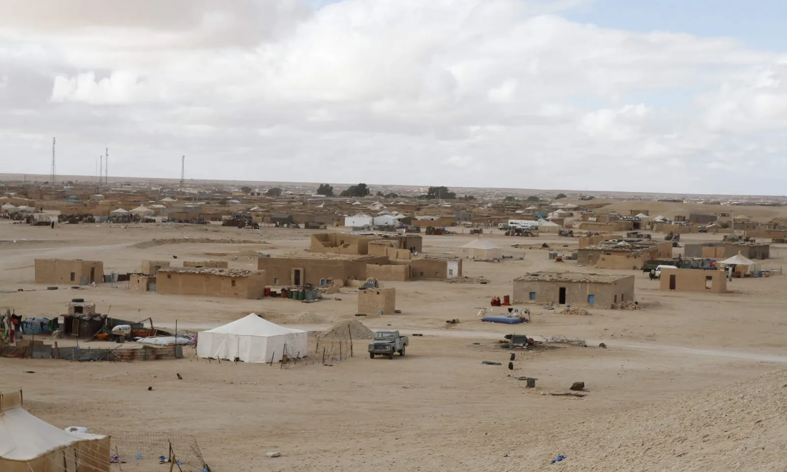 Als camps de refugiades sahrauís de Tindouf hi viuen més de 30.000 infants.