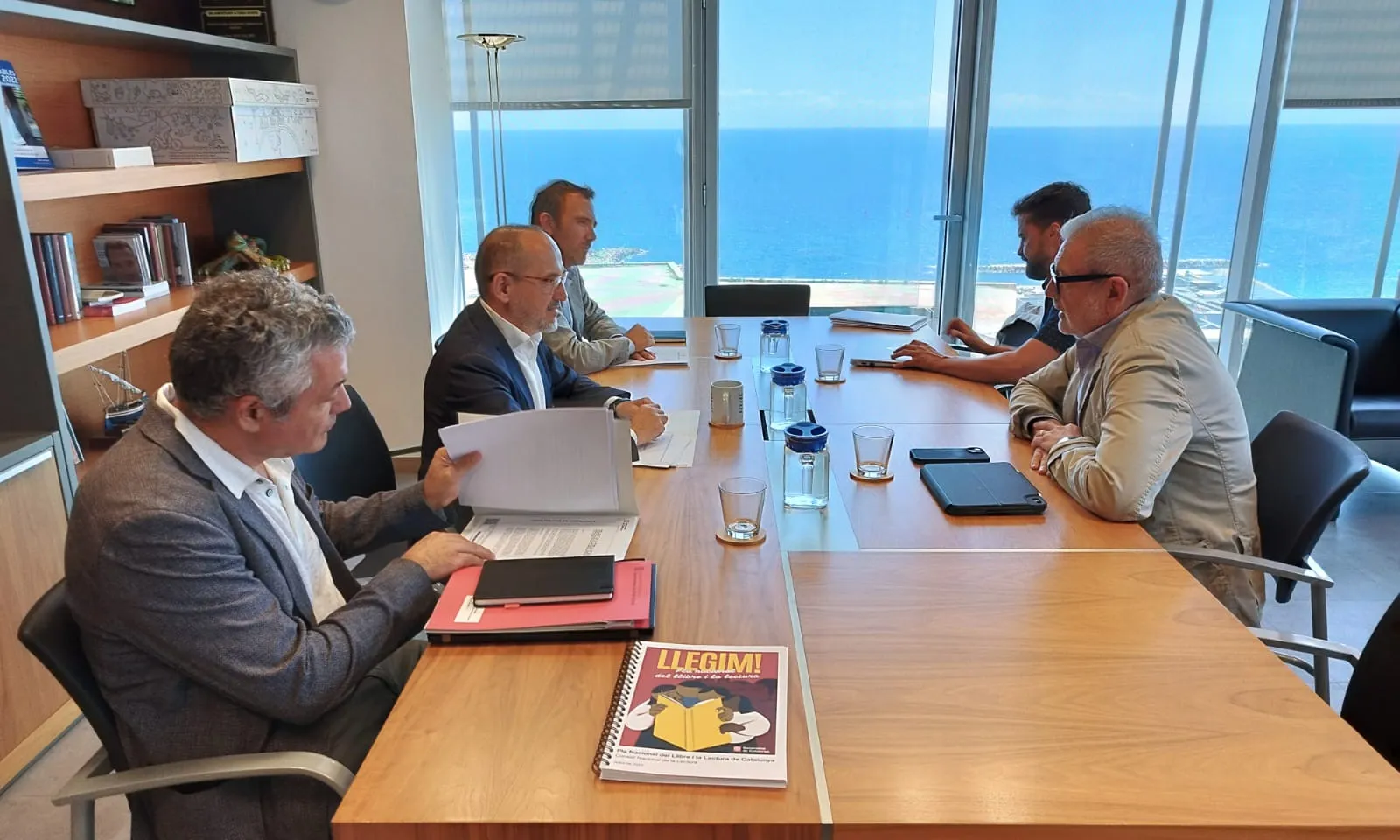 L'alcalde de Lleida, Fèlix Larrosa, reunit amb el conseller de drets socials Carles Campuzano.