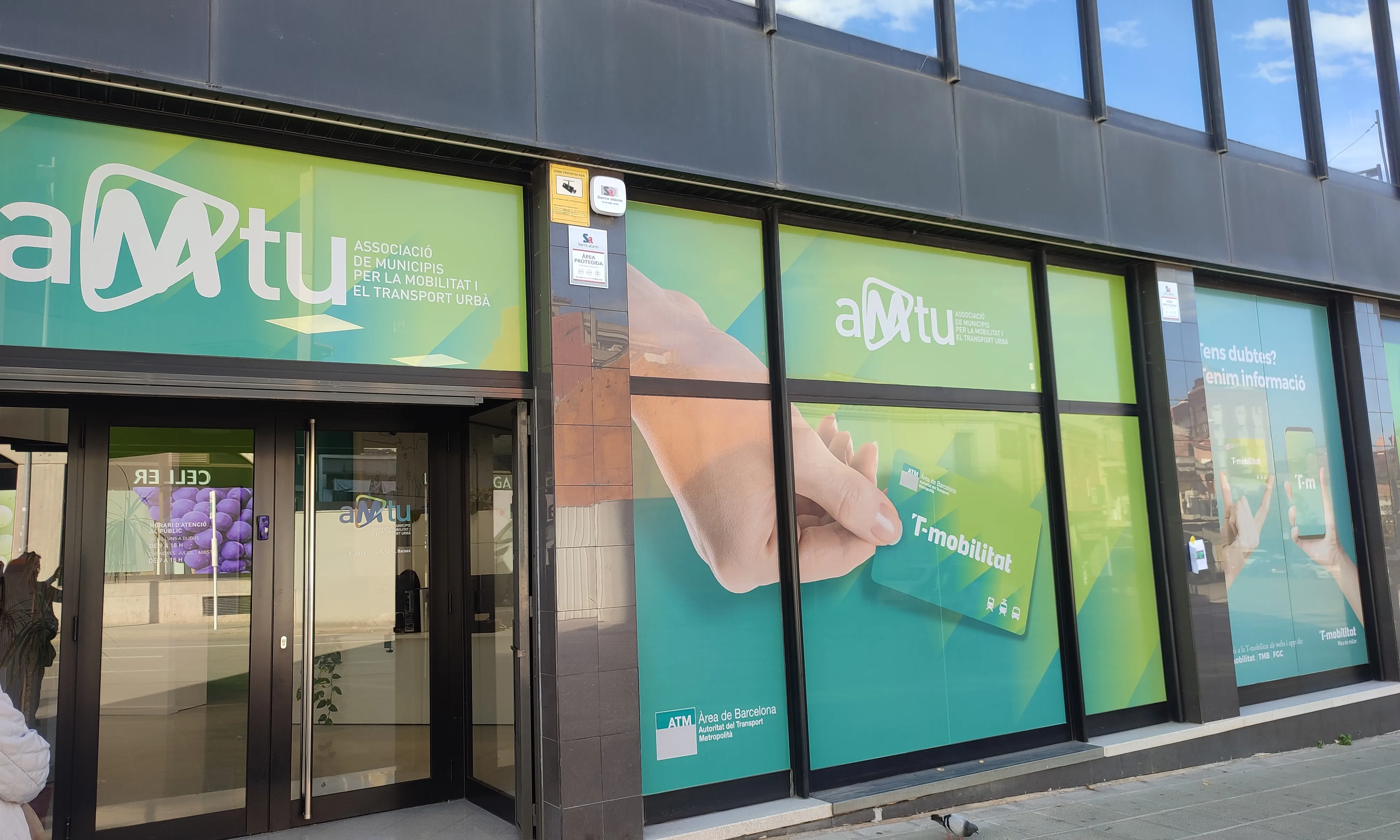 Les oficines de l'AMTU també són un punt d'atenció presencial de la T-mobilitat.