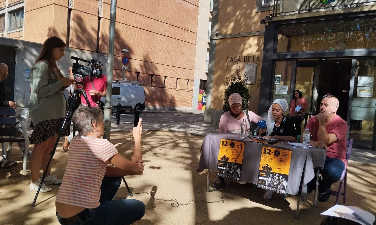 El moviment neix per fer evidents les discriminacions socials i institucionals que pateixen cada dia les persones migrades.