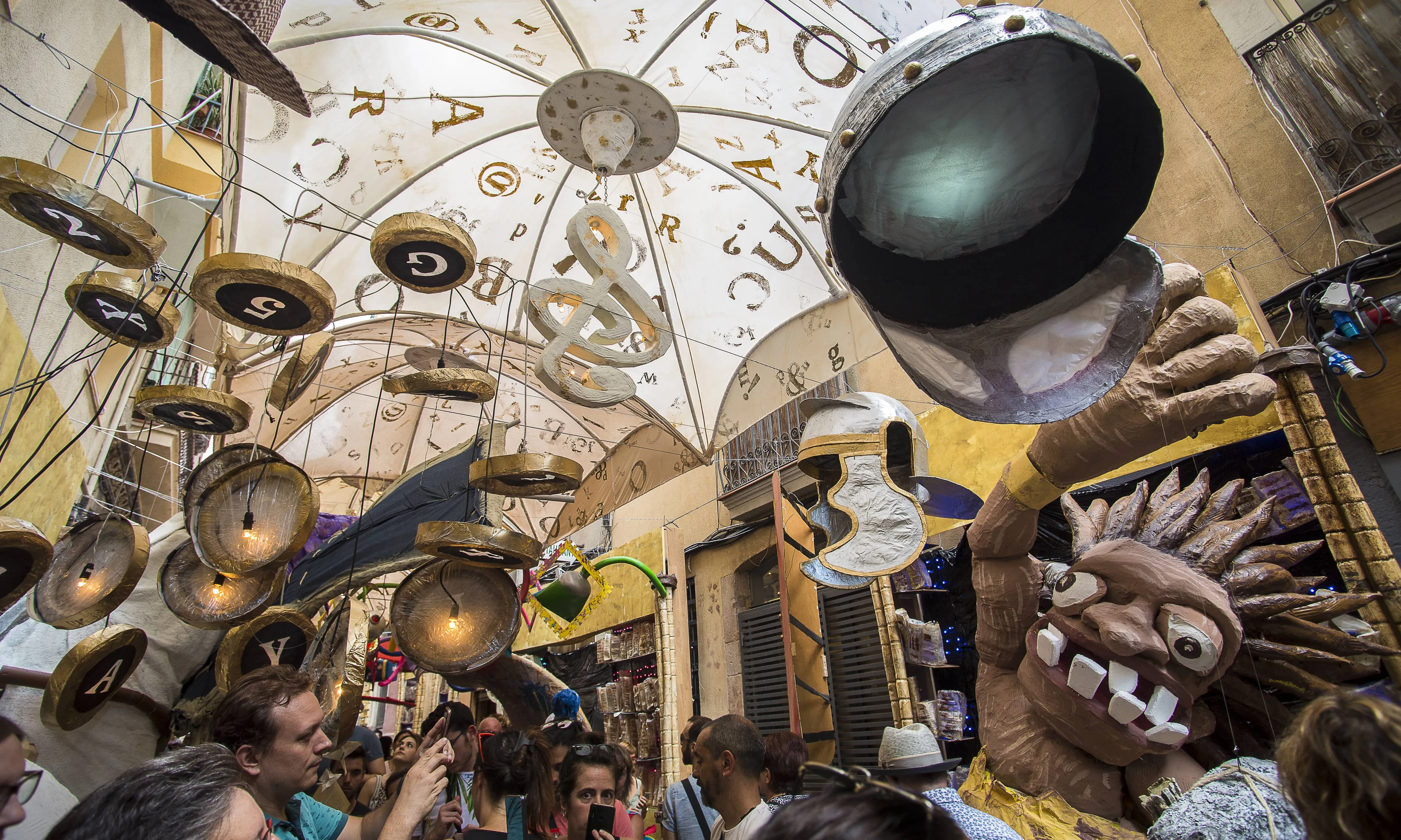 L'objectiu principal de la fundació és promoure i defensar la cultura popular catalana.