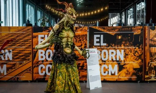 Imatge de la presentació de la mostra 'Bèsties i dracs', del bestiari festiu de Catalunya.