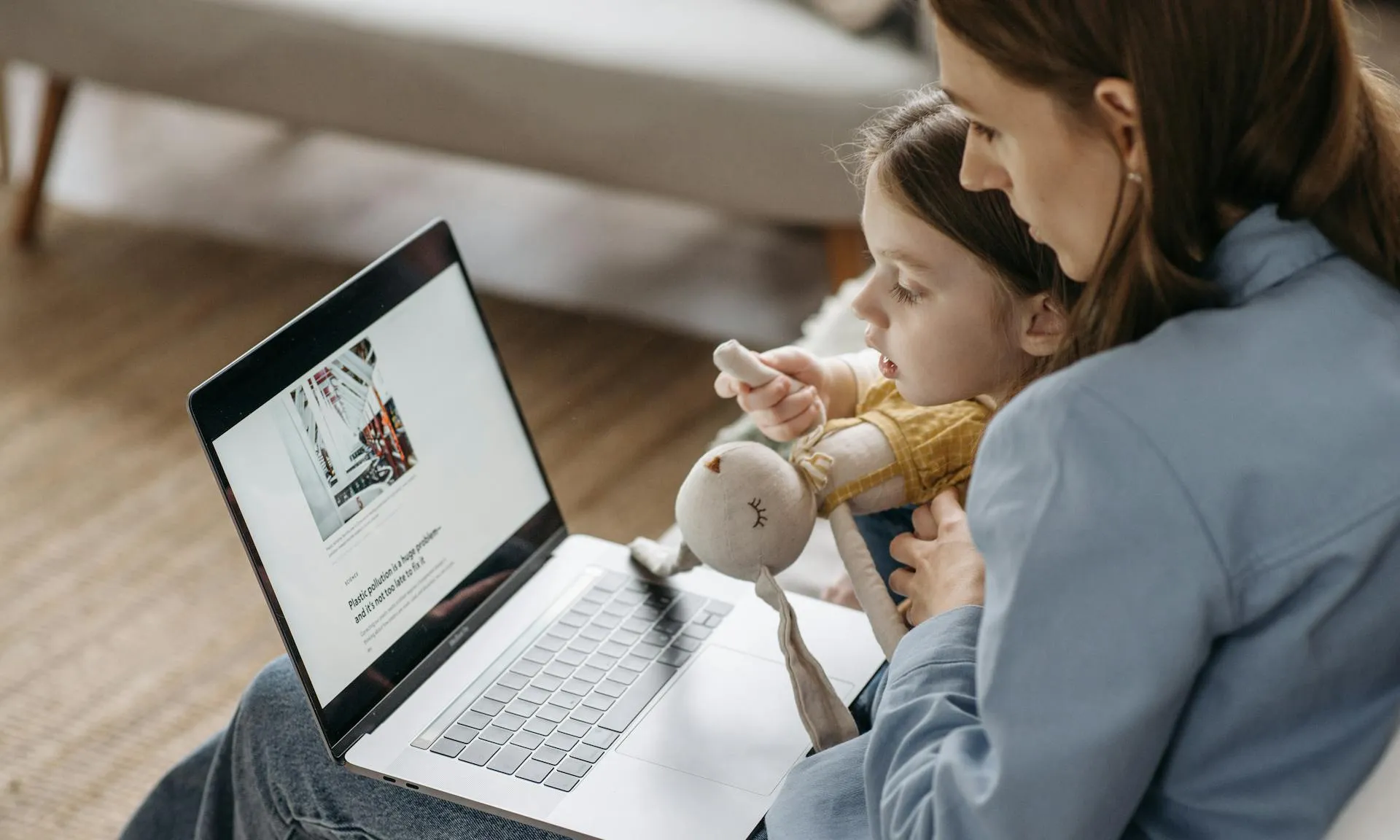 El bloc 'Famílies TIC' té quatre àmbits d'incidència: prevenció, acompanyament a famílies, addició a les pantalles i ciberseguretat. Font: Generalitat de Catalunya.