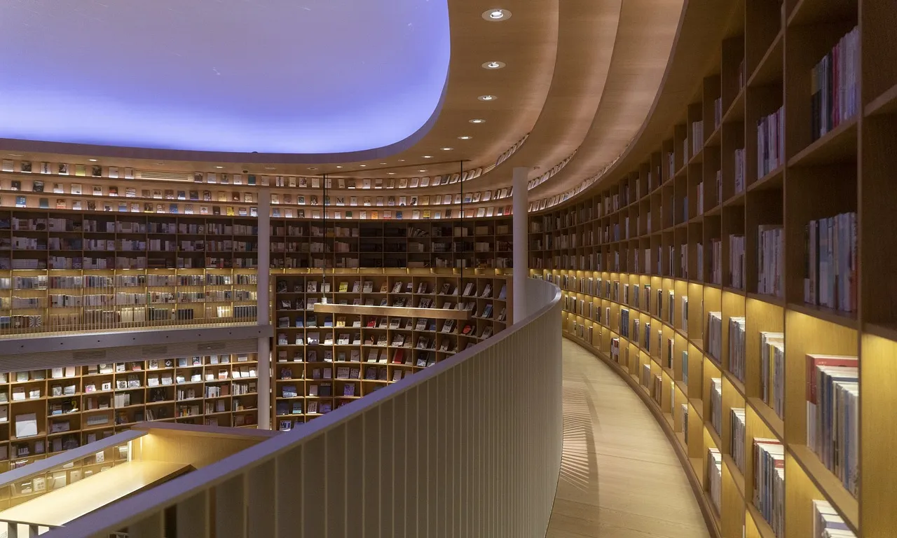 Una biblioteca. 