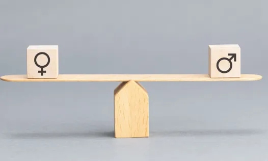 Tot i que les dones ocupen categories de responsabilitat, encara hi ha bretxa salarial a favor dels homes.