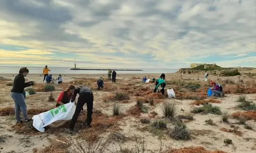 AEiG Xaloc ambiental neteja platja emergència climàtica
