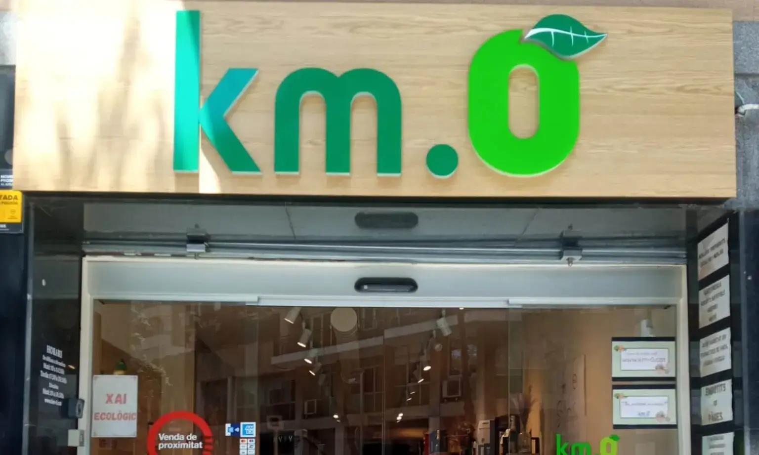 El Projecte de Km 0 va obrir la primera botiga física a Barcelona el 2023.