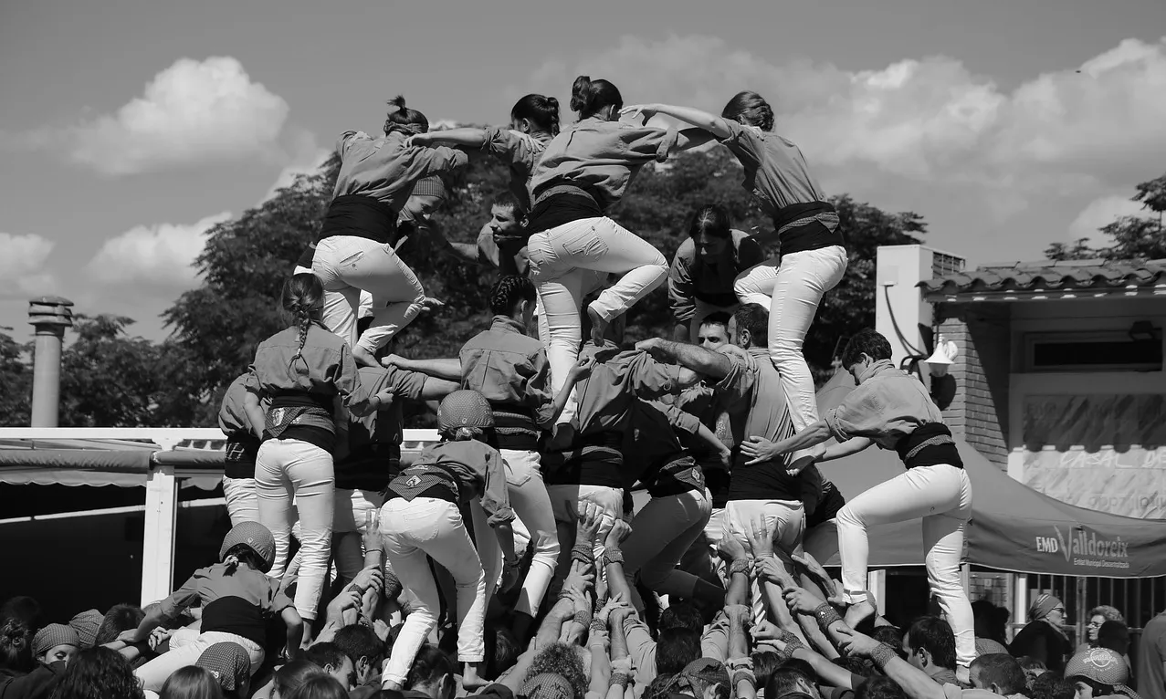 Com cada any, els Castellers de Terrassa dediquen tota una jornada a donar visibilitat a algunes de les entitats socials de la ciutat.