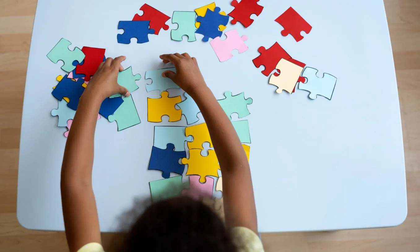 Moltes dones adultes autistes que pateixen les conseqüències d'un diagnòstic tardà han de conviure amb la incertesa i la incomprensió durant molts anys de les seves vides.